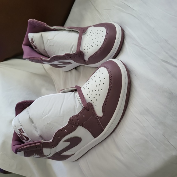 Nike Air Jordan 1 Retro High OG Mauve Men's Size 9 - Picture 3 of 4